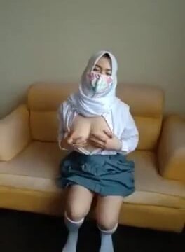 SMA Jilbabers Masturbasi di Live Cam Sampai Crott