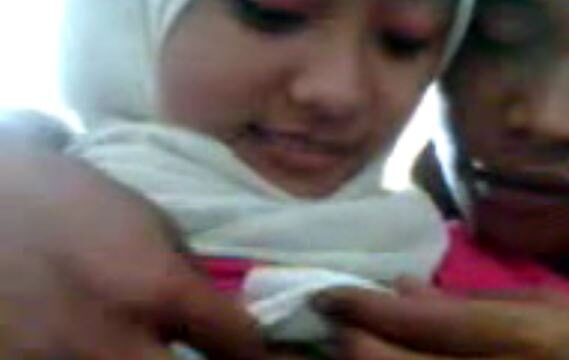 Video Bokep ABG Berjilbab Mesum